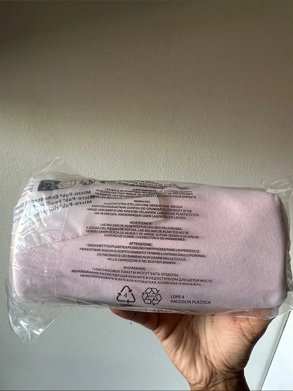KYLIE COSMETICS Velvet Zipper Pouch - Light Pink